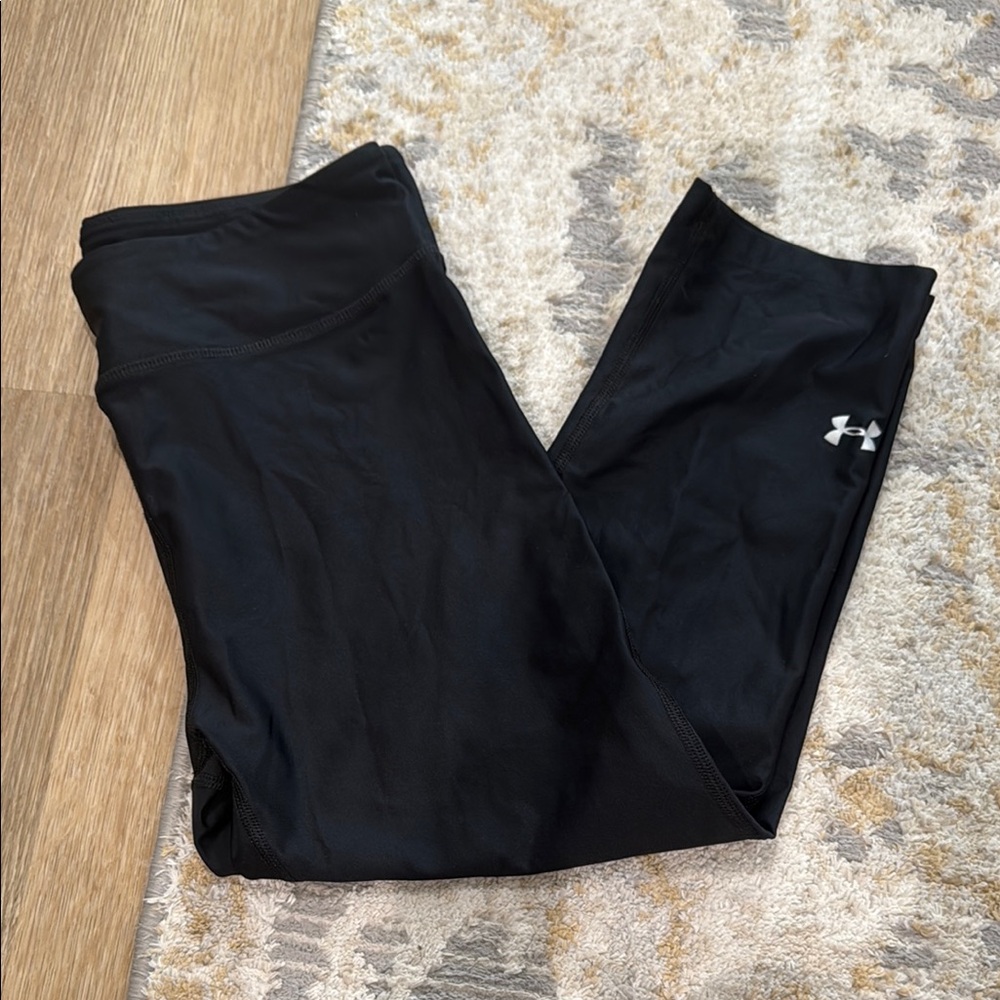 Under Armour Black Leggings- cropped